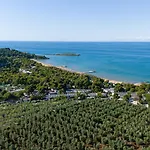 Villaggio Lunga 3*