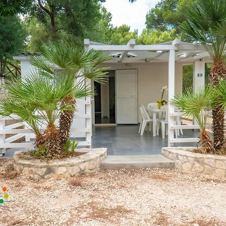 Πάρκο διακοπών Villaggio Lunga Βιέστε