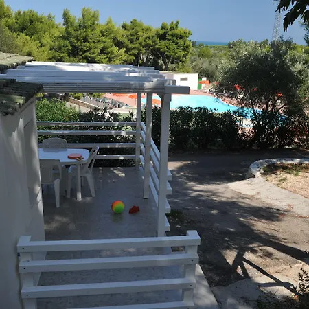 Πάρκο διακοπών Villaggio Lunga Βιέστε