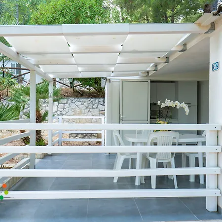 Πάρκο διακοπών Villaggio Lunga 3*