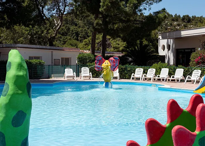 Aldeamento Turístico Villaggio Lunga 3*